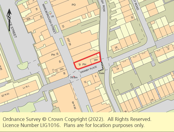 Lot: 71 - FORMER PUBLIC HOUSE PLUS THREE VACANT FLATS -